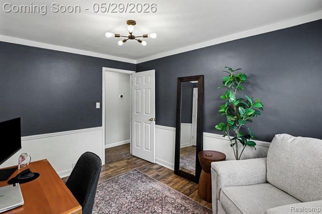 332 E Parker Avenue, Madison Heights, MI 48071
