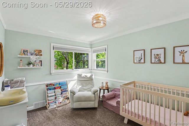 332 E Parker Avenue, Madison Heights, MI 48071