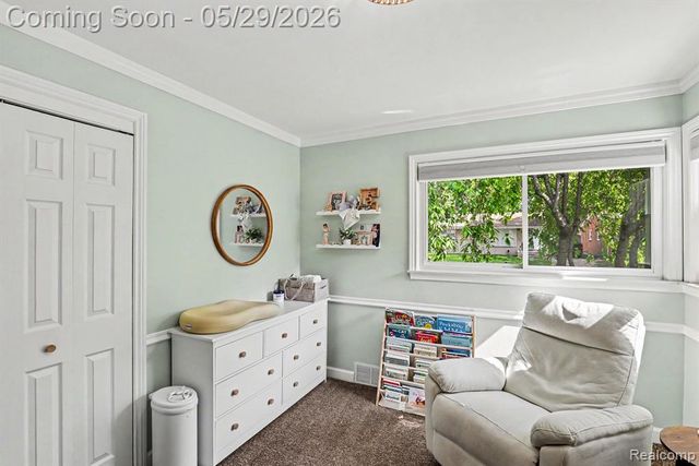 332 E Parker Avenue, Madison Heights, MI 48071