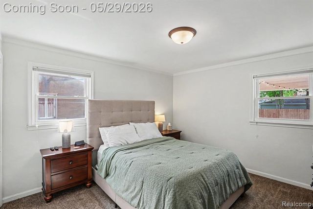 332 E Parker Avenue, Madison Heights, MI 48071