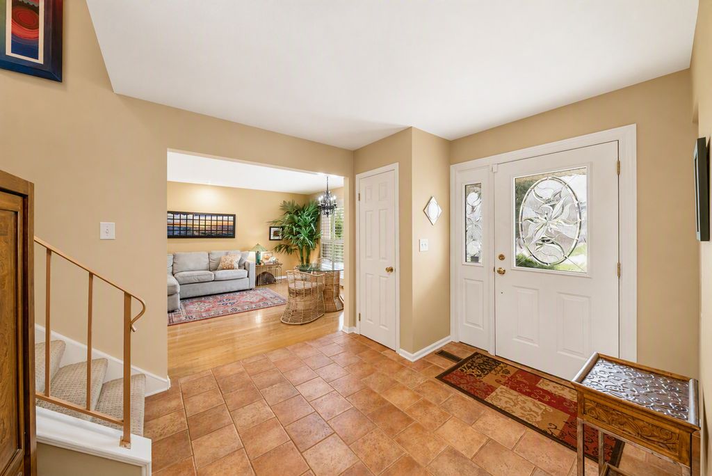 1170 Green Knolls Drive, Buffalo Grove, IL 60089 — photo 3