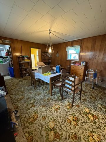 1907 E Greenlawn Court, Muncie, IN 47302