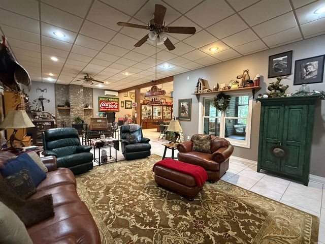 1211 Gayler Street, Mountain View, AR 72560