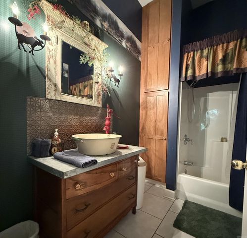 1211 Gayler Street, Mountain View, AR 72560