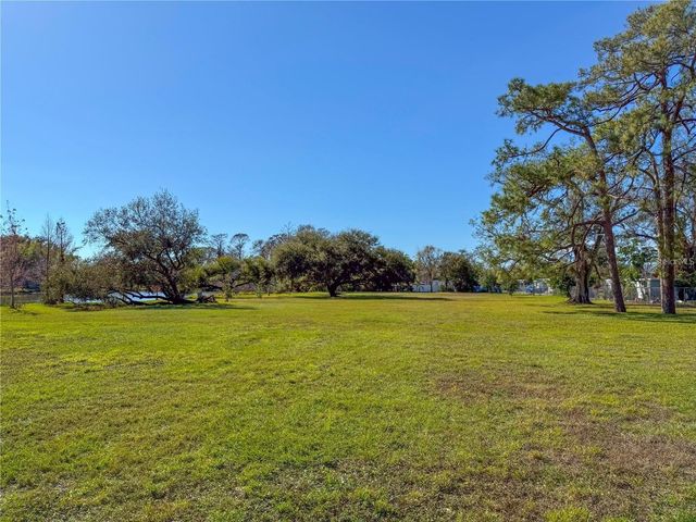 364 3RD STREET NW, Largo, FL 33770