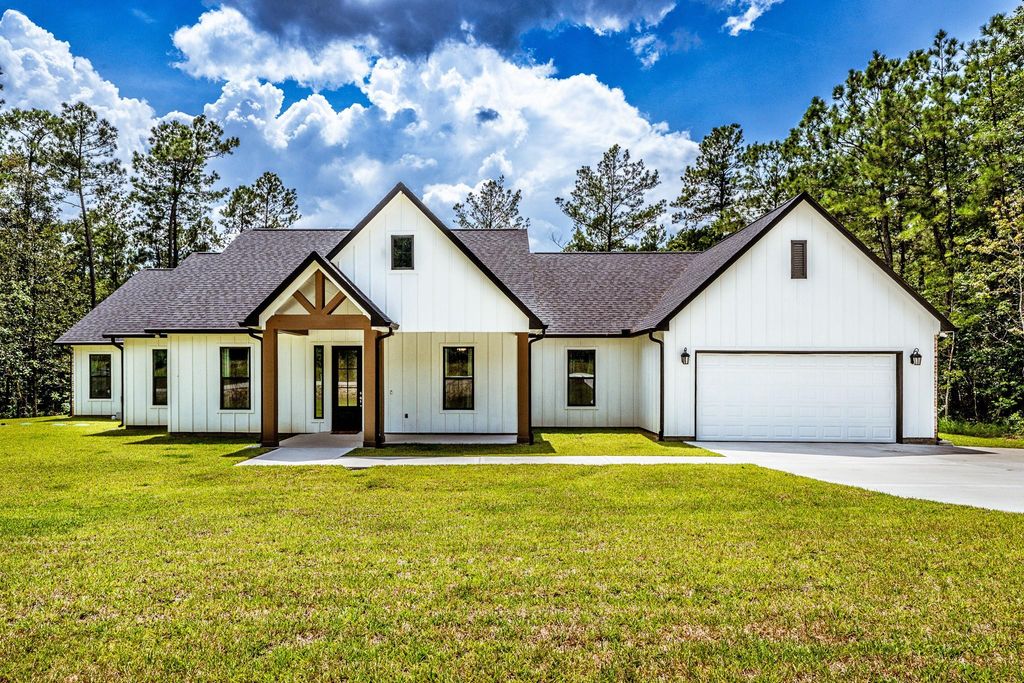 111 Eagle Run, New Waverly, TX 77358