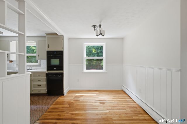 6 Madison Road, Enfield, CT 06082