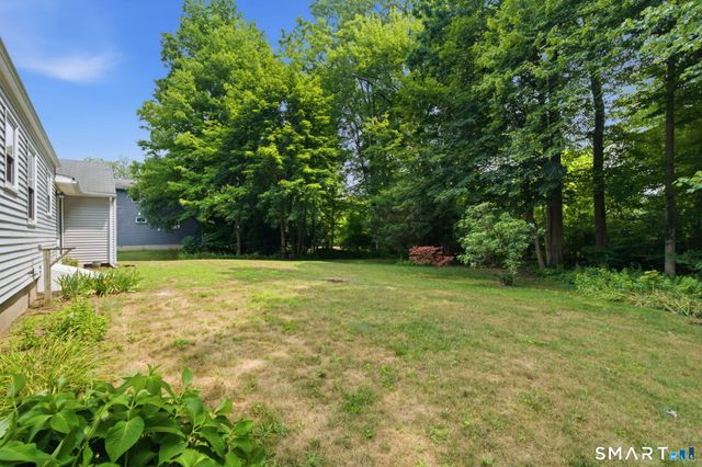 6 Madison Road, Enfield, CT 06082