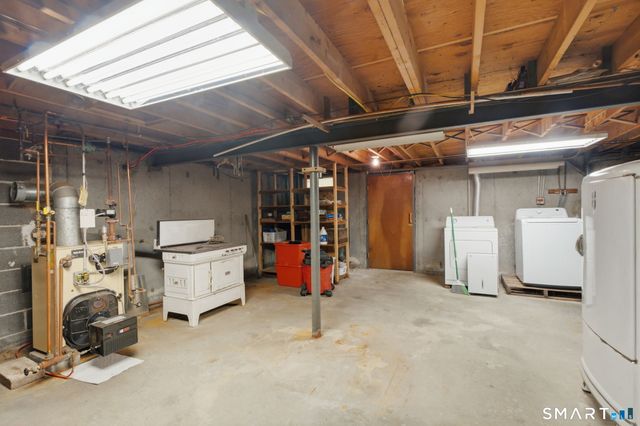 6 Madison Road, Enfield, CT 06082