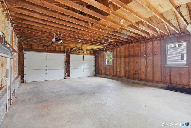 6 Madison Road, Enfield, CT 06082