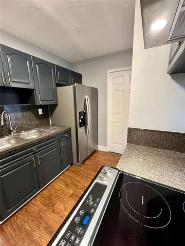 235 Antilla Ave 5, Coral Gables, FL 33134