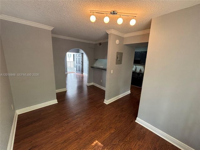 235 Antilla Ave 5, Coral Gables, FL 33134