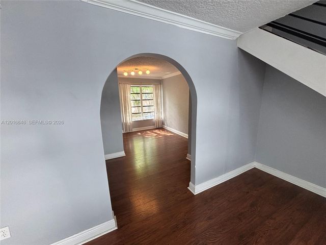 235 Antilla Ave 5, Coral Gables, FL 33134