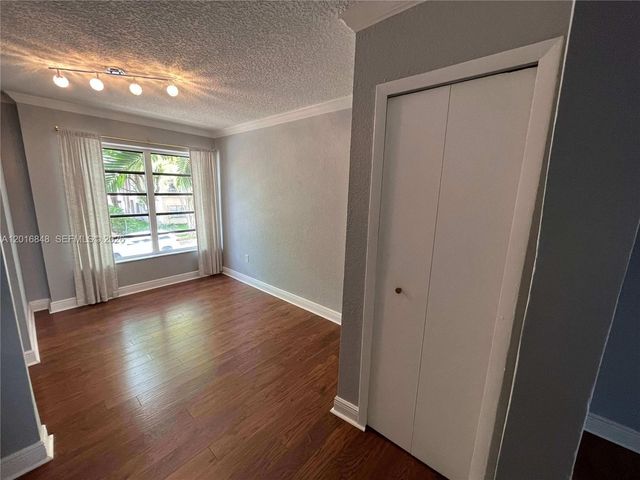235 Antilla Ave 5, Coral Gables, FL 33134