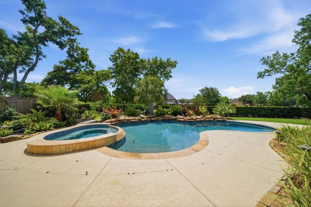 30 Little Rise Drive, Missouri City, TX 77459