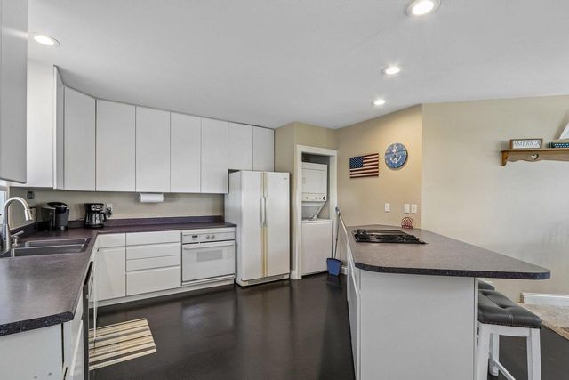 N3070 Tamarack ROAD, Lake Geneva, WI 53147