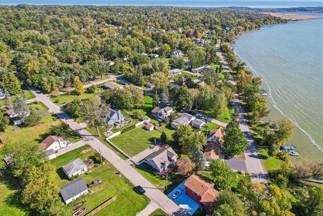 N3070 Tamarack ROAD, Lake Geneva, WI 53147