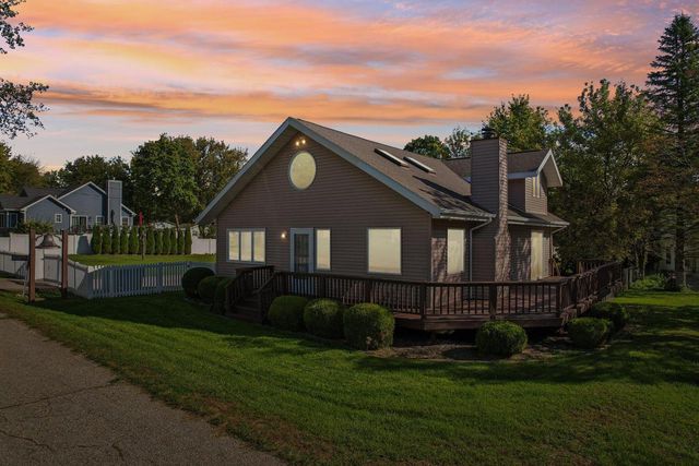 N3070 Tamarack ROAD, Lake Geneva, WI 53147