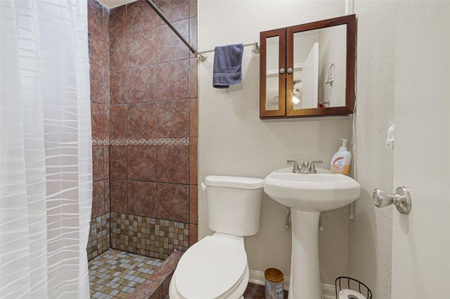 12823 Sandy Hook Drive, Houston, TX 77089