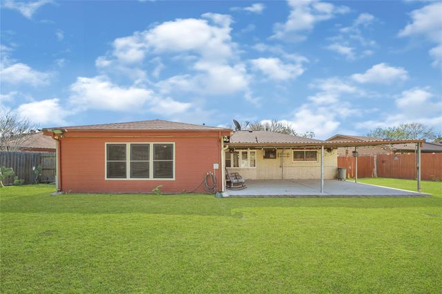 12823 Sandy Hook Drive, Houston, TX 77089