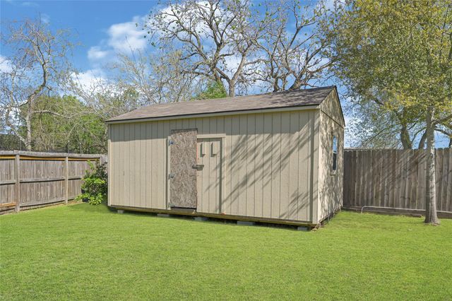 12823 Sandy Hook Drive, Houston, TX 77089