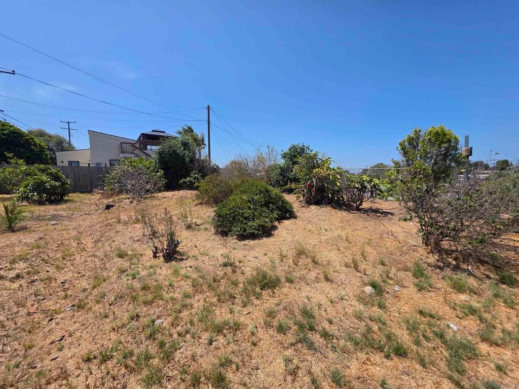 Image 5 of property listing at 941 Cuyamaca, Chula Vista, CA 91911