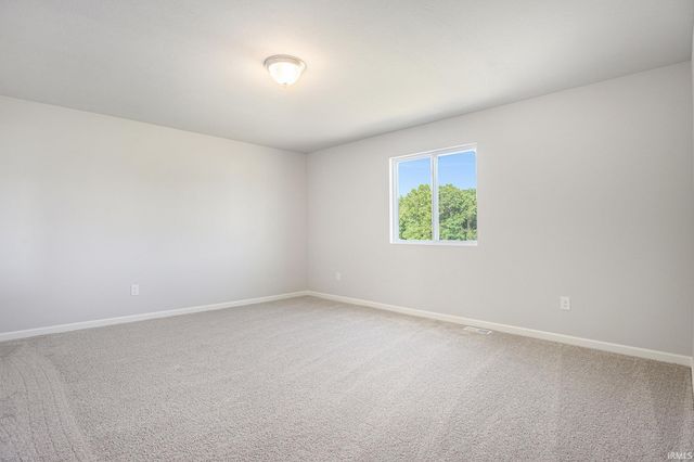 901 Breezewood Drive, Lakeville, IN 46536