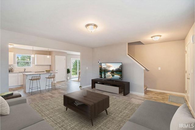 901 Breezewood Drive, Lakeville, IN 46536