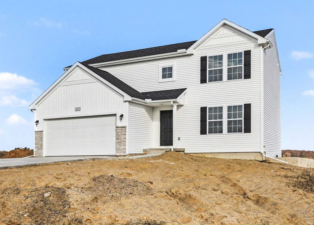 901 Breezewood Drive, Lakeville, IN 46536