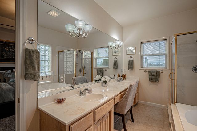 198 Prairie Landing Drive, Eagle Point, OR 97524