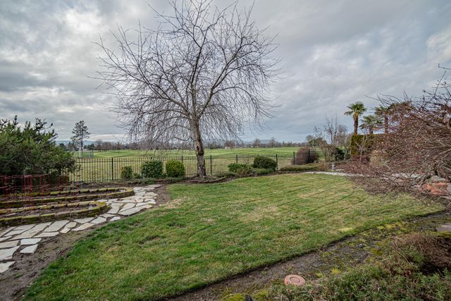 198 Prairie Landing Drive, Eagle Point, OR 97524