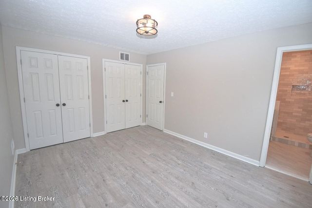 7308 Bluffington Rd, Louisville, KY 40291