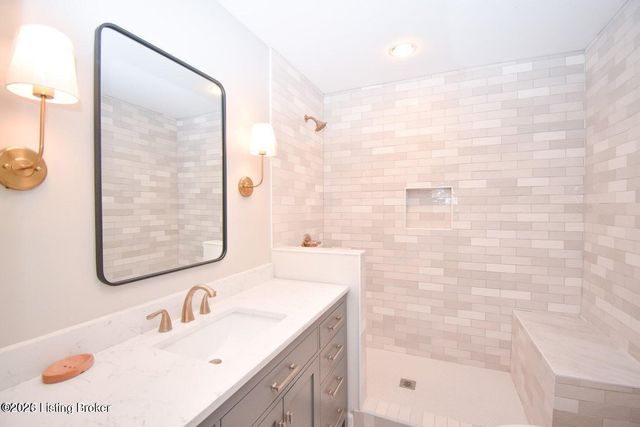 7308 Bluffington Rd, Louisville, KY 40291
