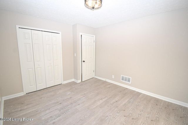 7308 Bluffington Rd, Louisville, KY 40291