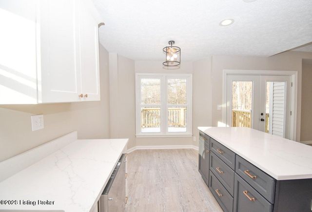 7308 Bluffington Rd, Louisville, KY 40291