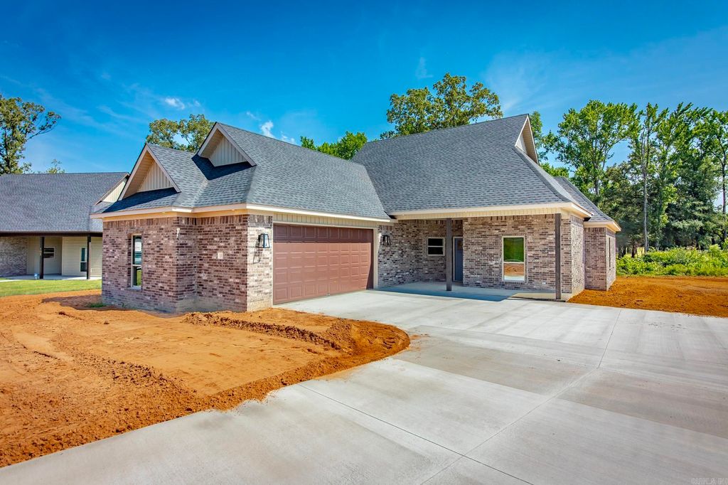 100 Michael Drive, Beebe, AR 72012