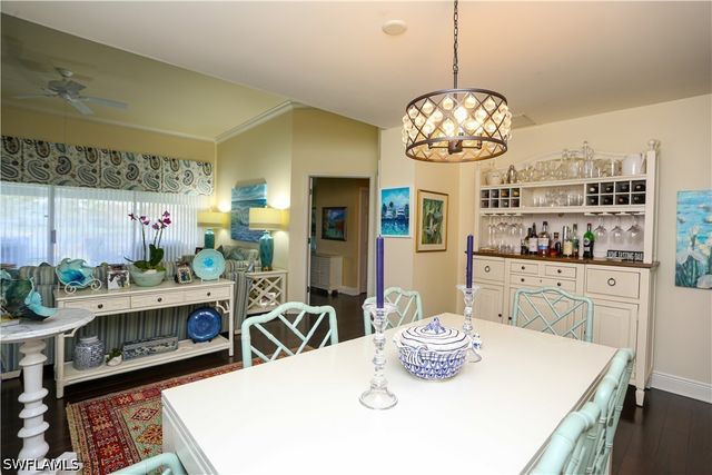 127 Bristol LN, Naples, FL 34112