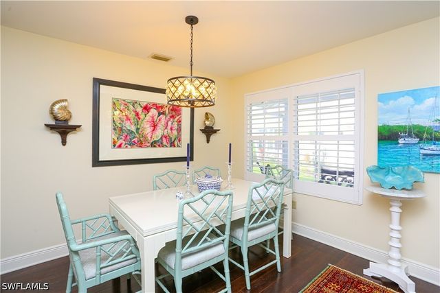 127 Bristol LN, Naples, FL 34112