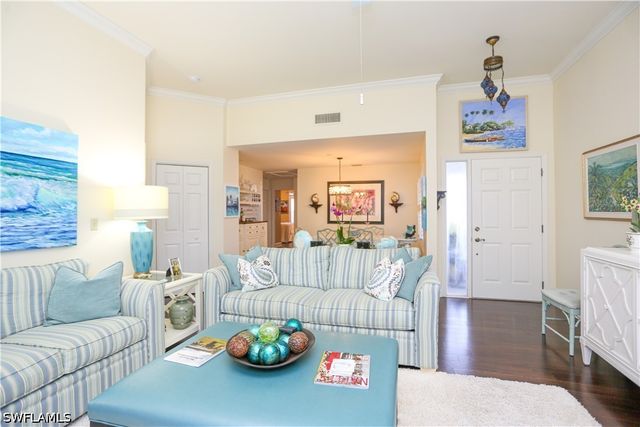 127 Bristol LN, Naples, FL 34112