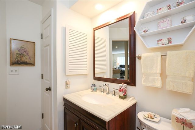 127 Bristol LN, Naples, FL 34112