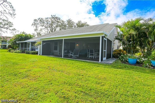 127 Bristol LN, Naples, FL 34112