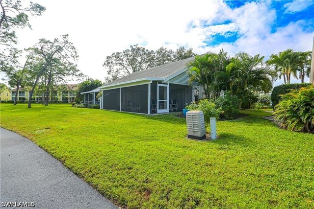 127 Bristol LN, Naples, FL 34112