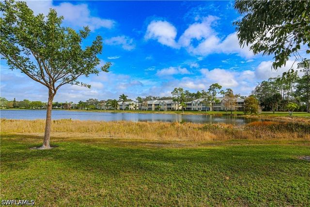 127 Bristol LN, Naples, FL 34112