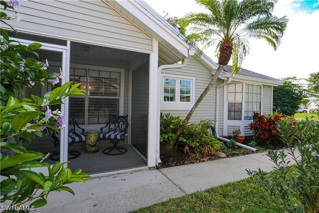 127 Bristol LN, Naples, FL 34112