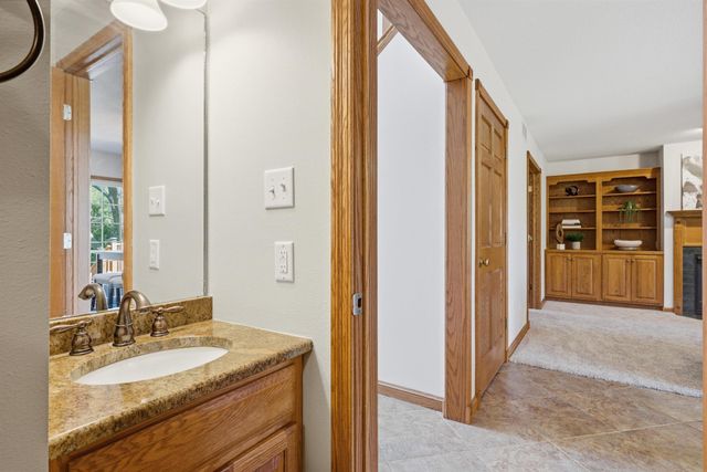 219 Cordoba Avenue, Cedar Falls, IA 50613