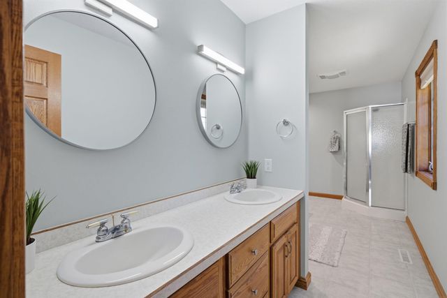 219 Cordoba Avenue, Cedar Falls, IA 50613