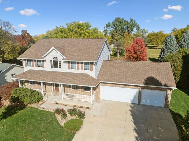 219 Cordoba Avenue, Cedar Falls, IA 50613