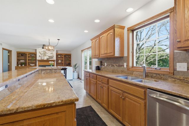 219 Cordoba Avenue, Cedar Falls, IA 50613