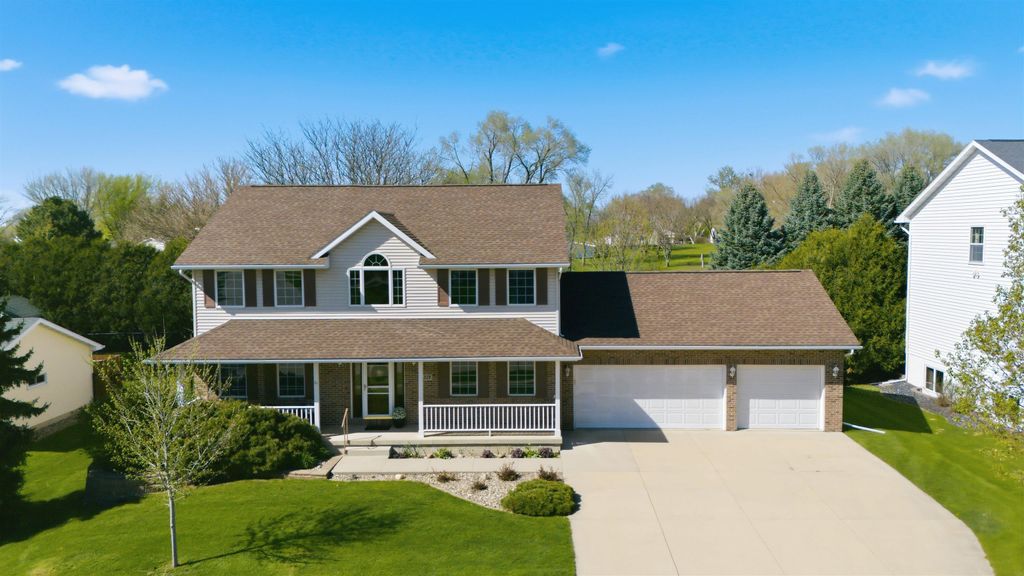 219 Cordoba Avenue, Cedar Falls, IA 50613