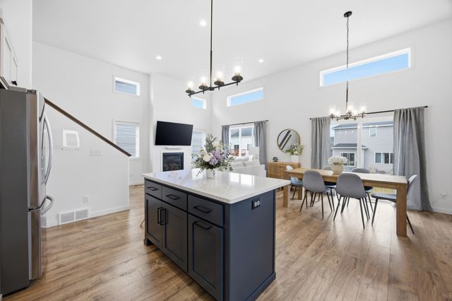 4963 37th Avenue S, Fargo, ND 58104